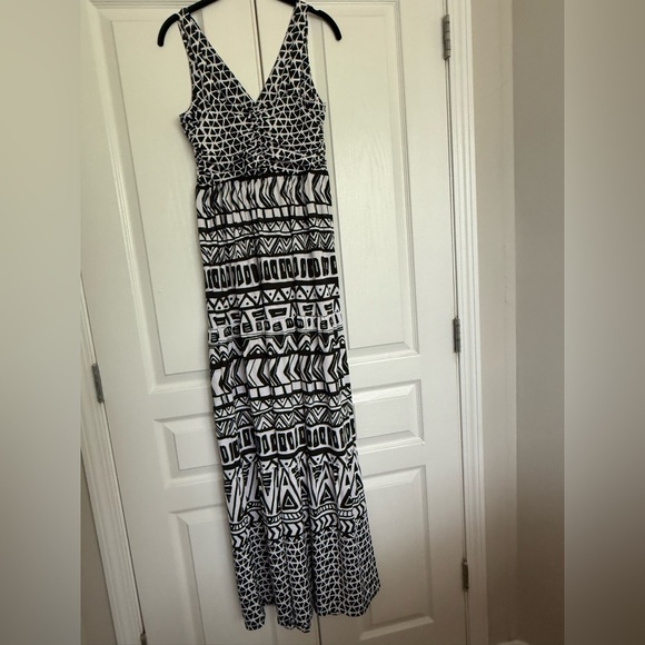 INC International Concepts Black and White Patterned Maxi Tank Dress - Picture 3 of 9